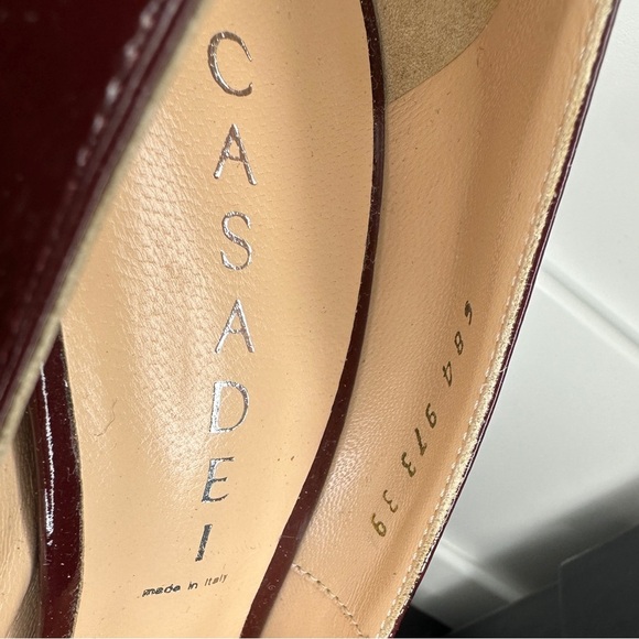 Casadei | Patent-Leather Platform Pump | Color is Wine - Picture 4 of 7